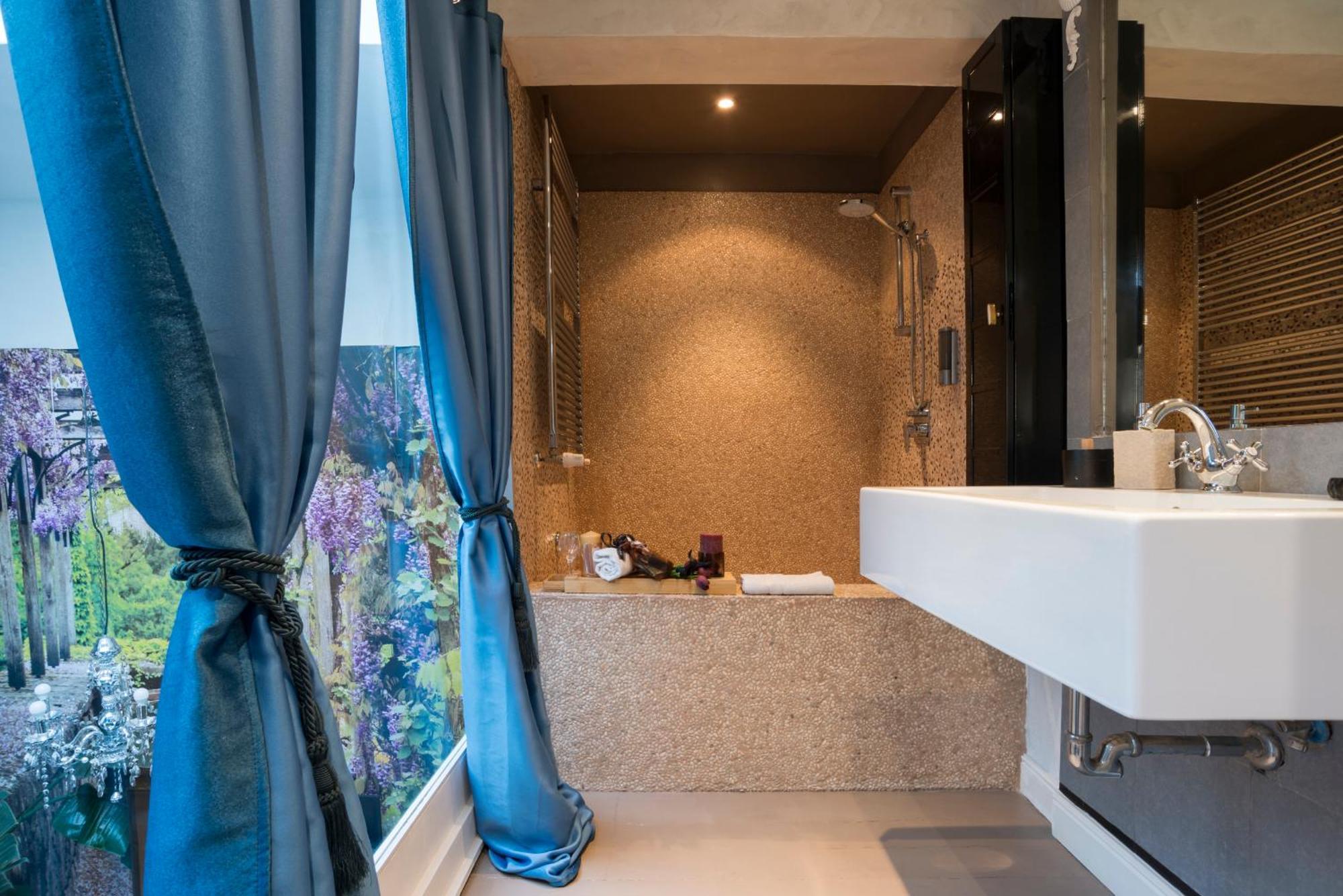 Luxury Piazza Di Spagna Escape With Terrace And Private Spa Рим Екстериор снимка